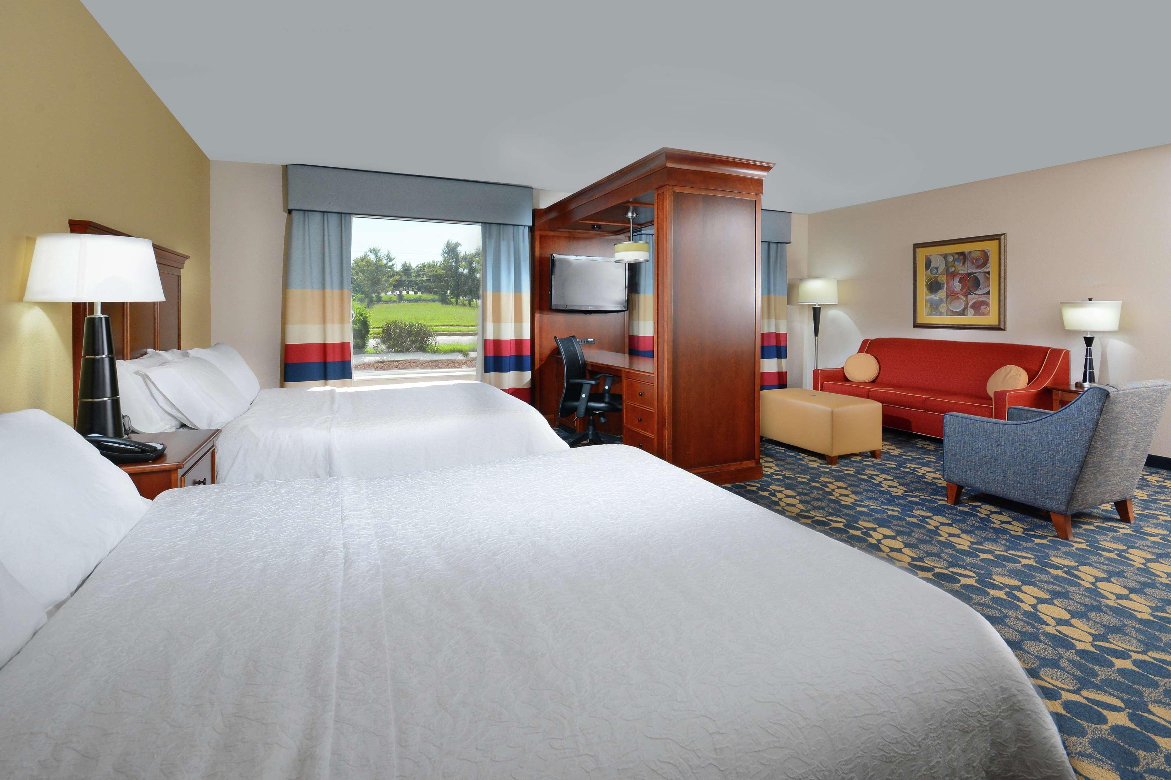 Hampton Inn & Suites Huntersville Exterior photo